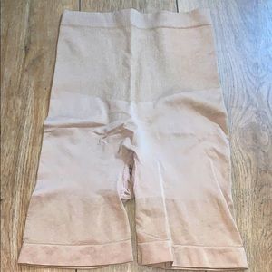 🔥SPECIAL‼️ Warner’s Nude Spanx